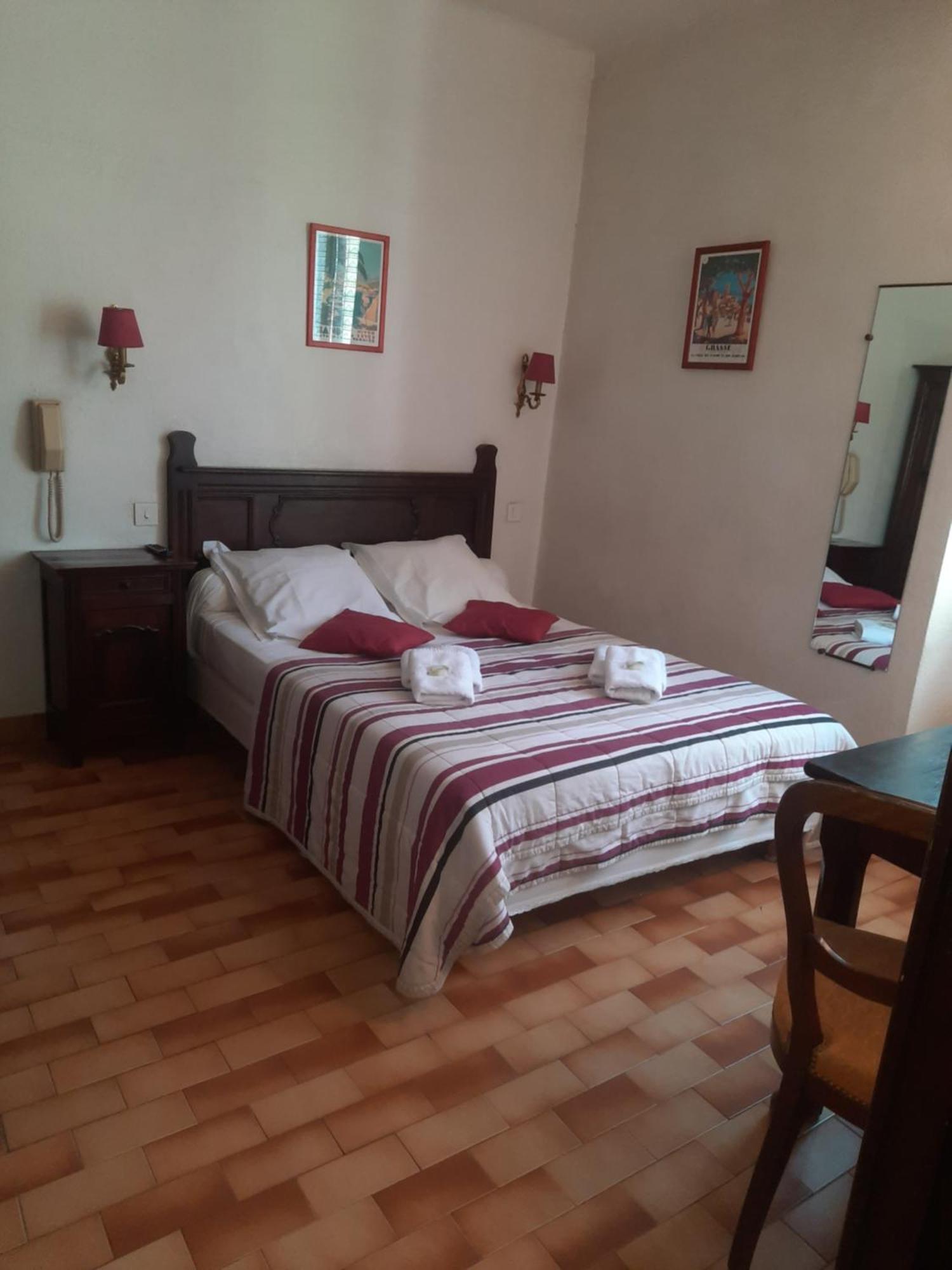 Hotel Central Digne-les-Bains Eksteriør billede